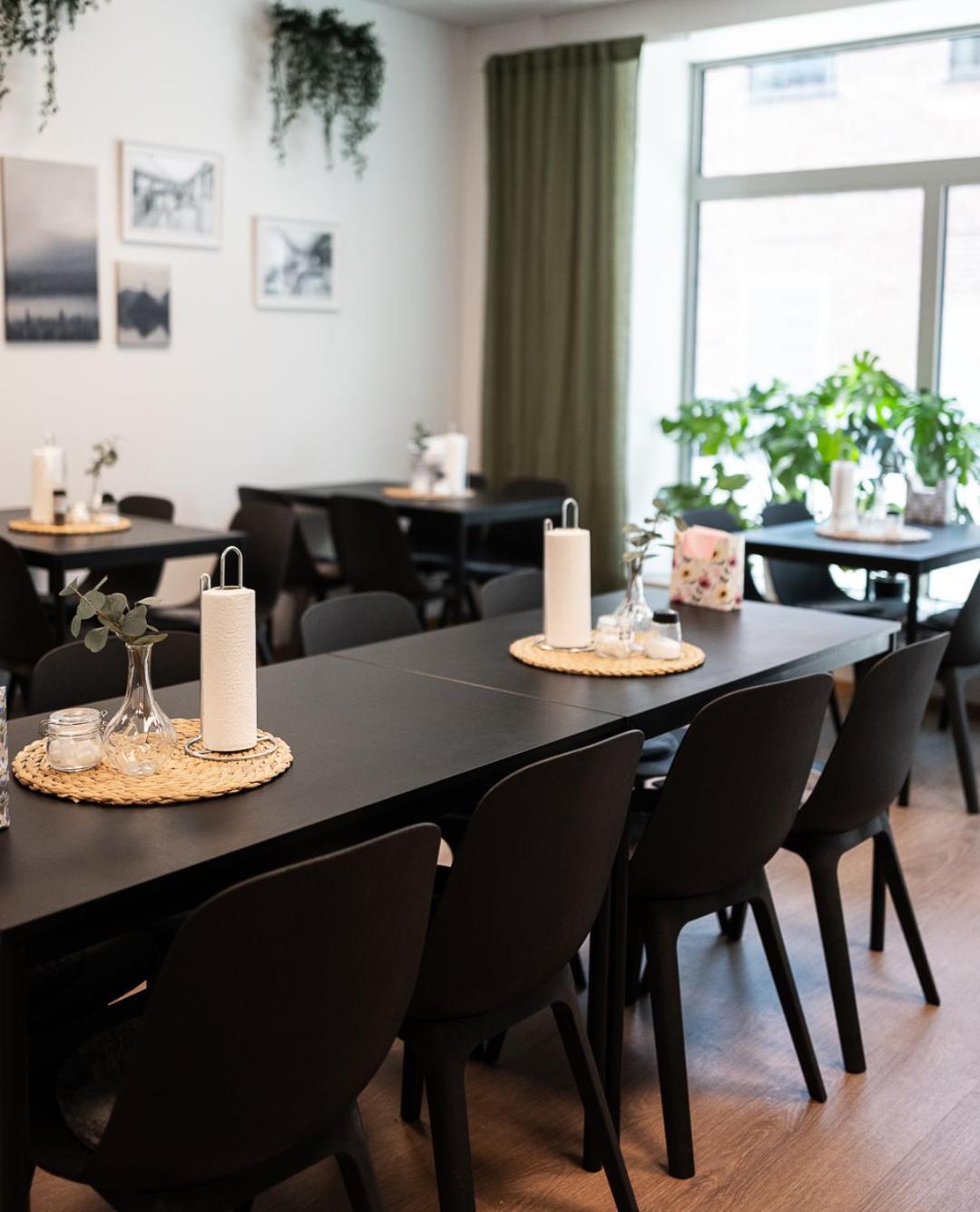 Ahlgrens Hotell Bed & Breakfast Евле Экстерьер фото