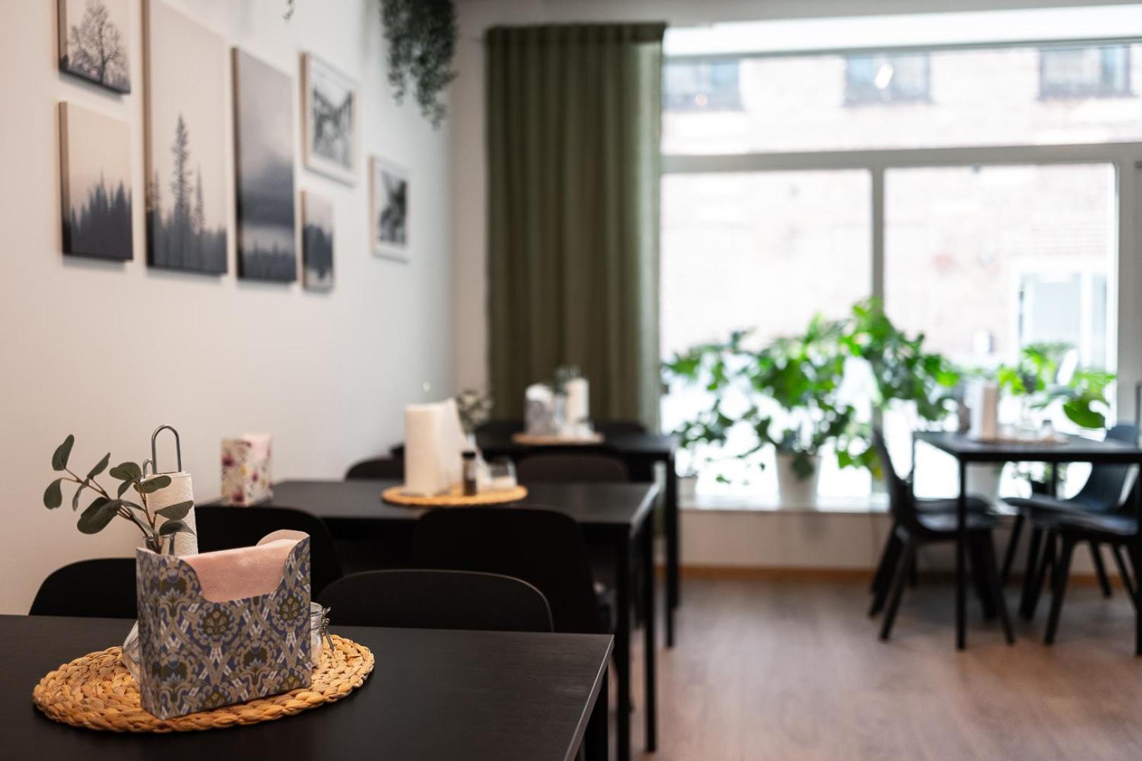Ahlgrens Hotell Bed & Breakfast Евле Экстерьер фото
